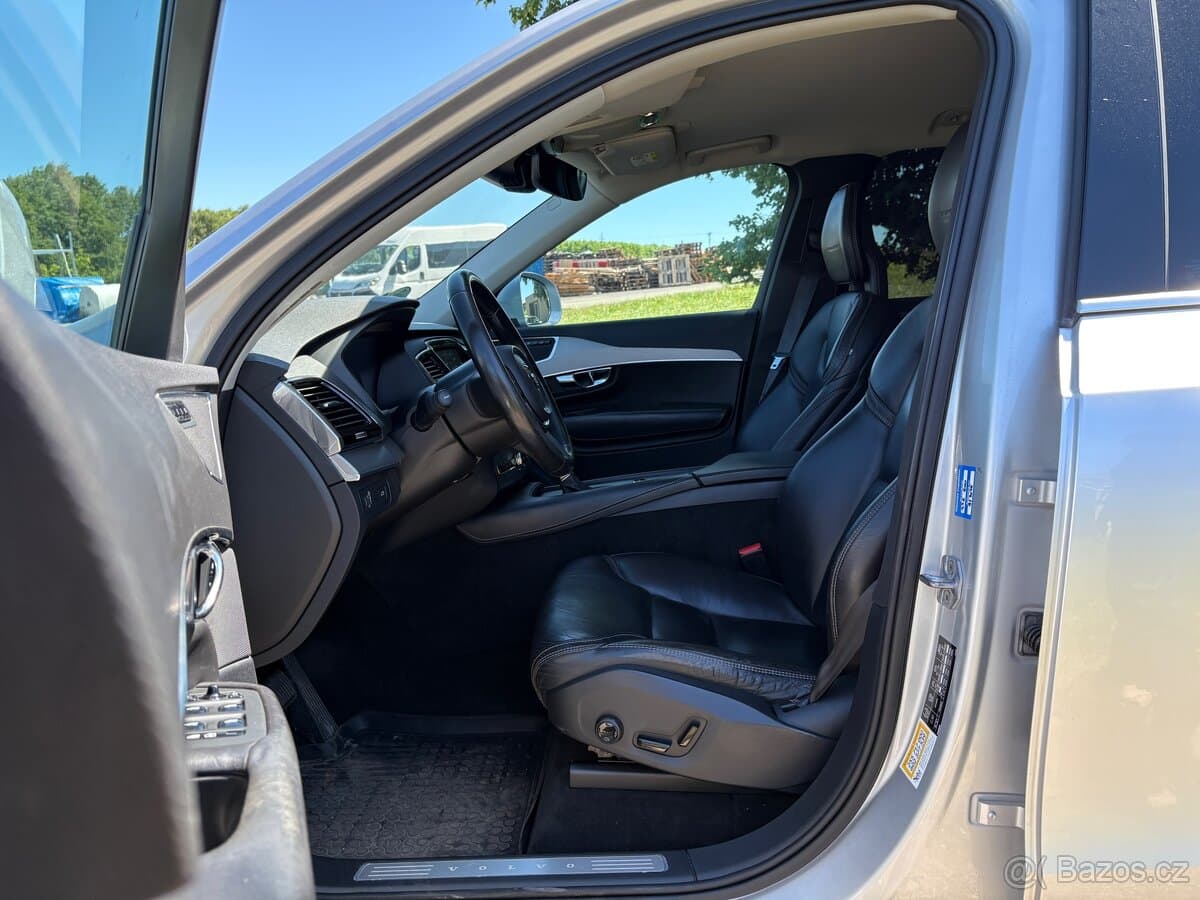 Volvo XC90 - 10
