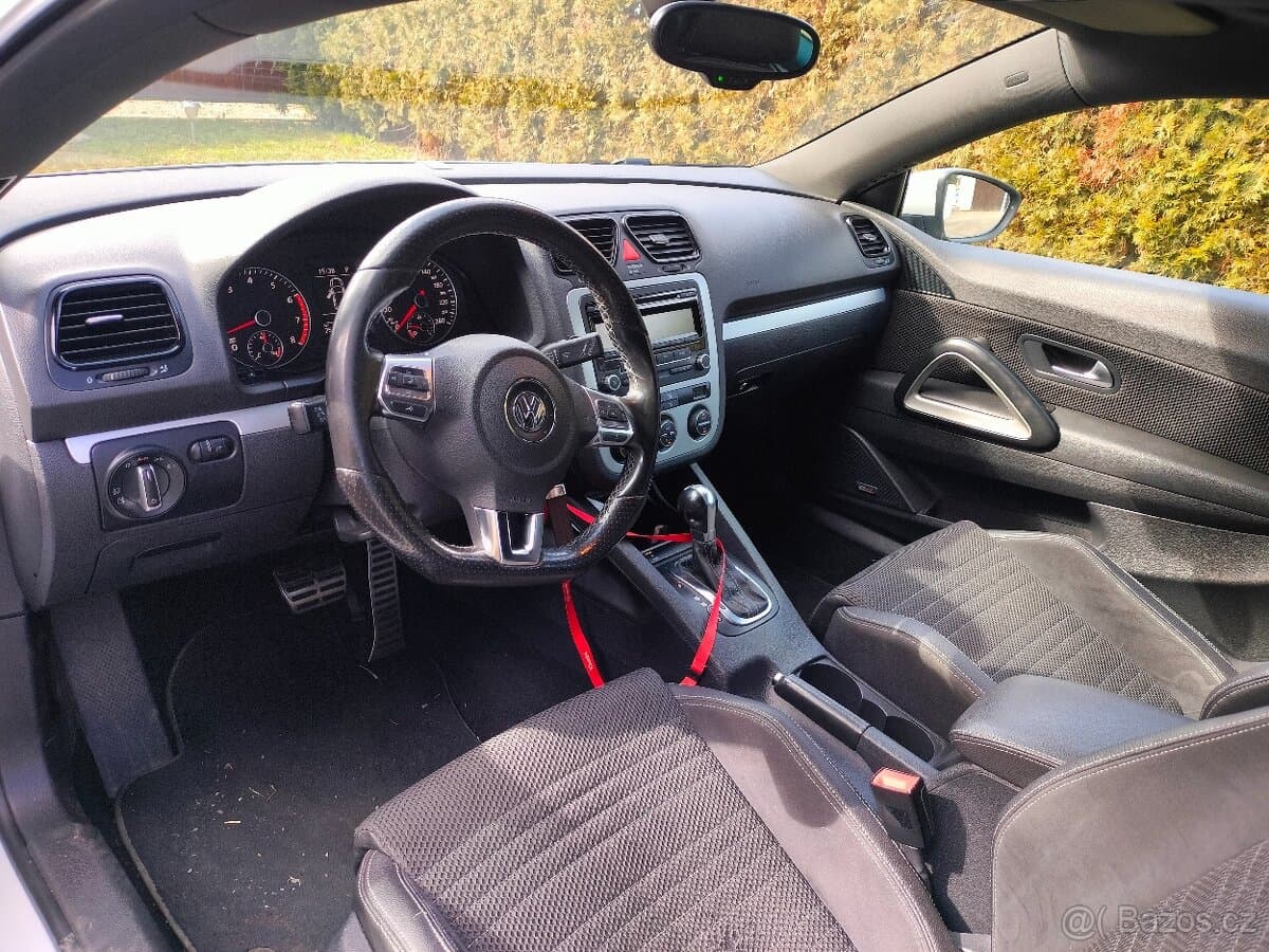 2010 Volkswagen SCIROCCO - 10