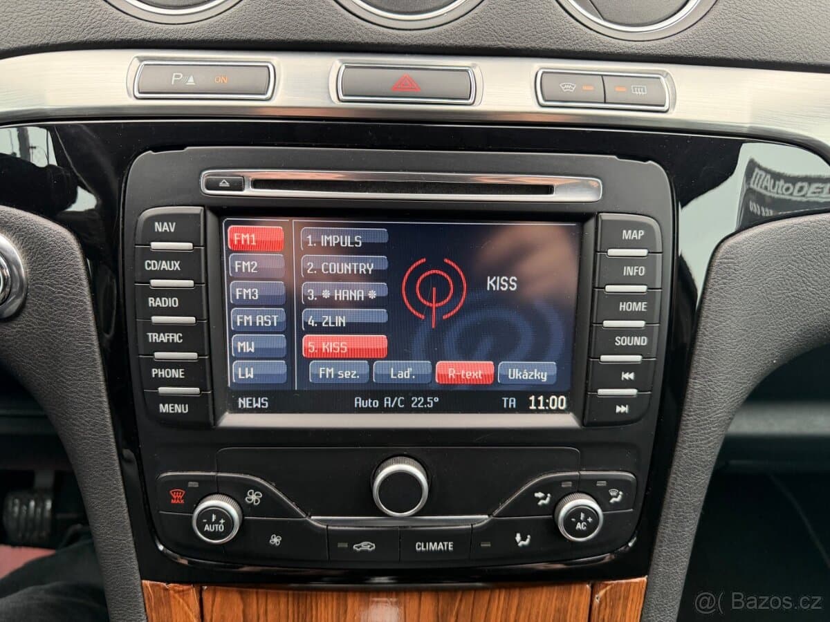 2011 Ford S-MAX - 10