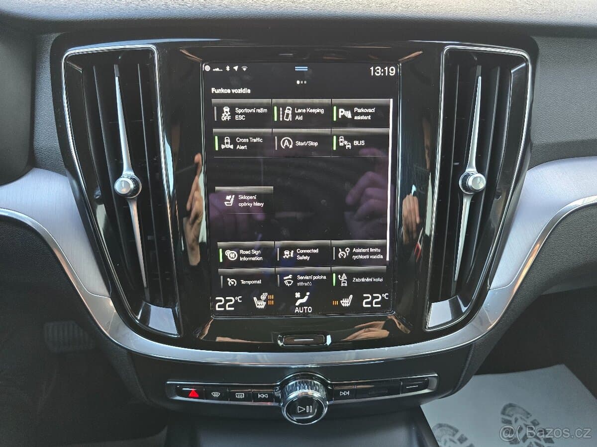 2021 Volvo V60 - 10