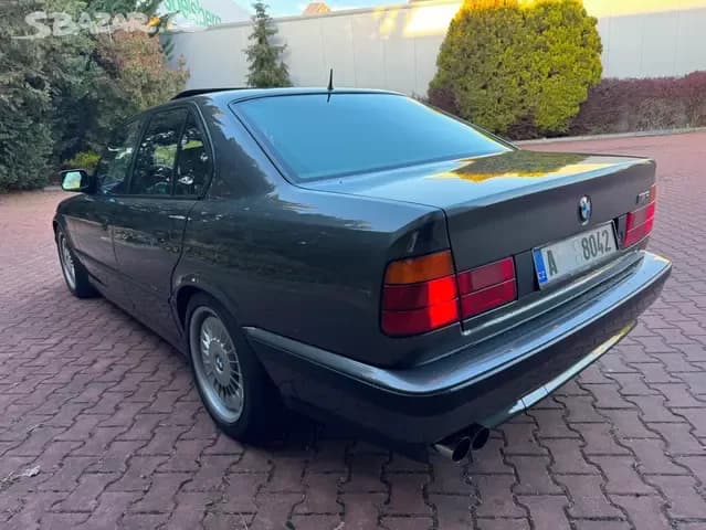1989 BMW M5 - 10