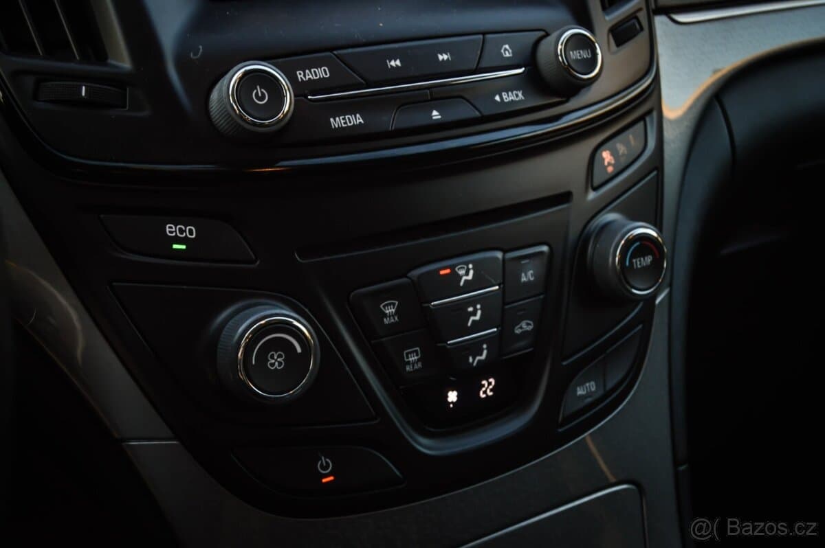 2014 Opel INSIGNIA - 10
