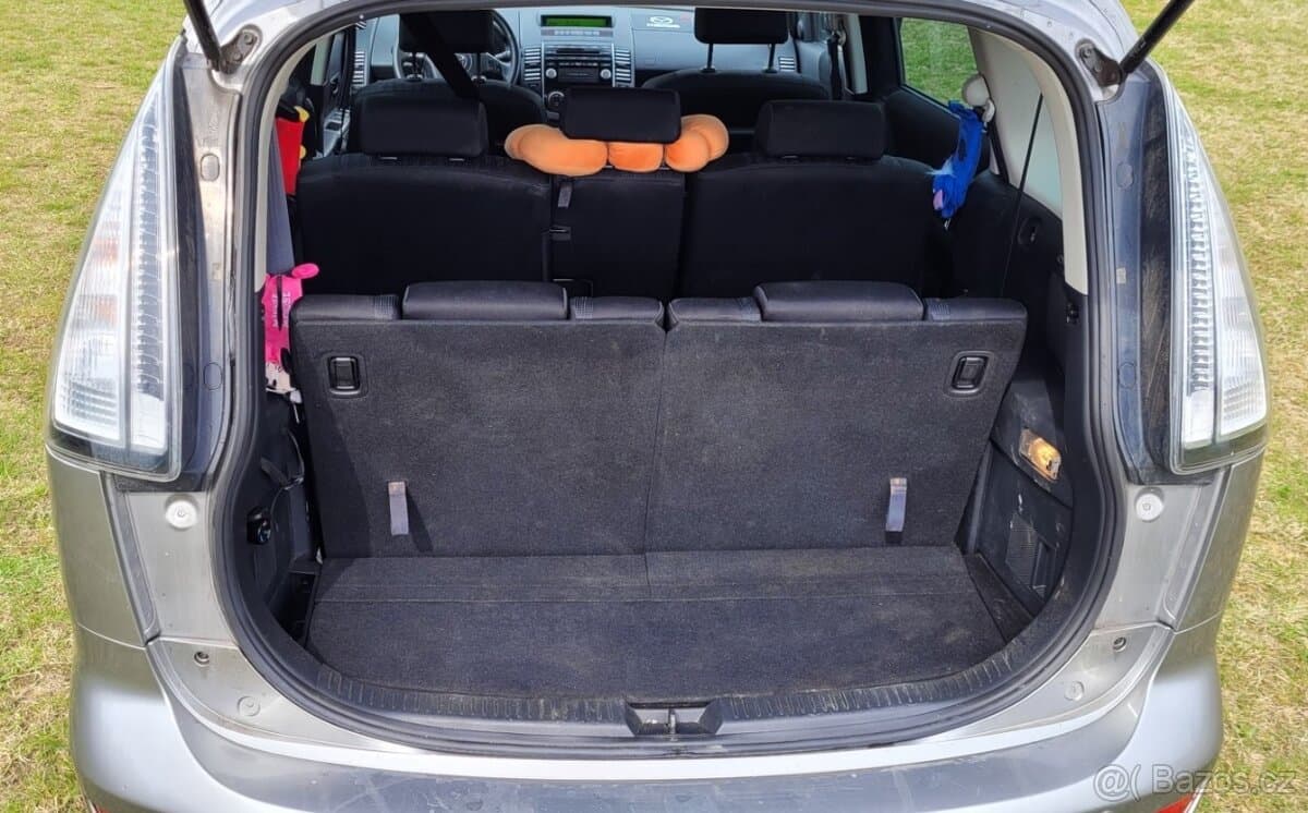 2010 Mazda 5 - 10