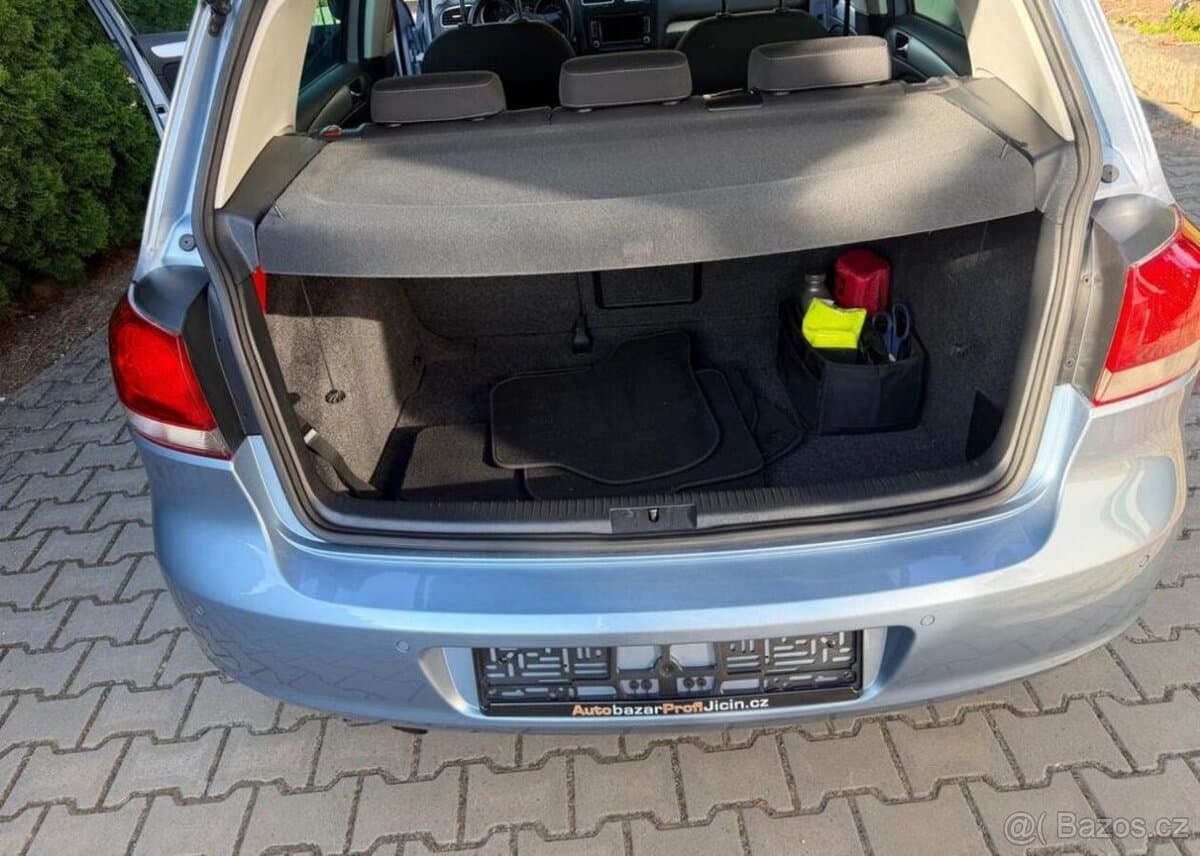 2010 Volkswagen GOLF - 10