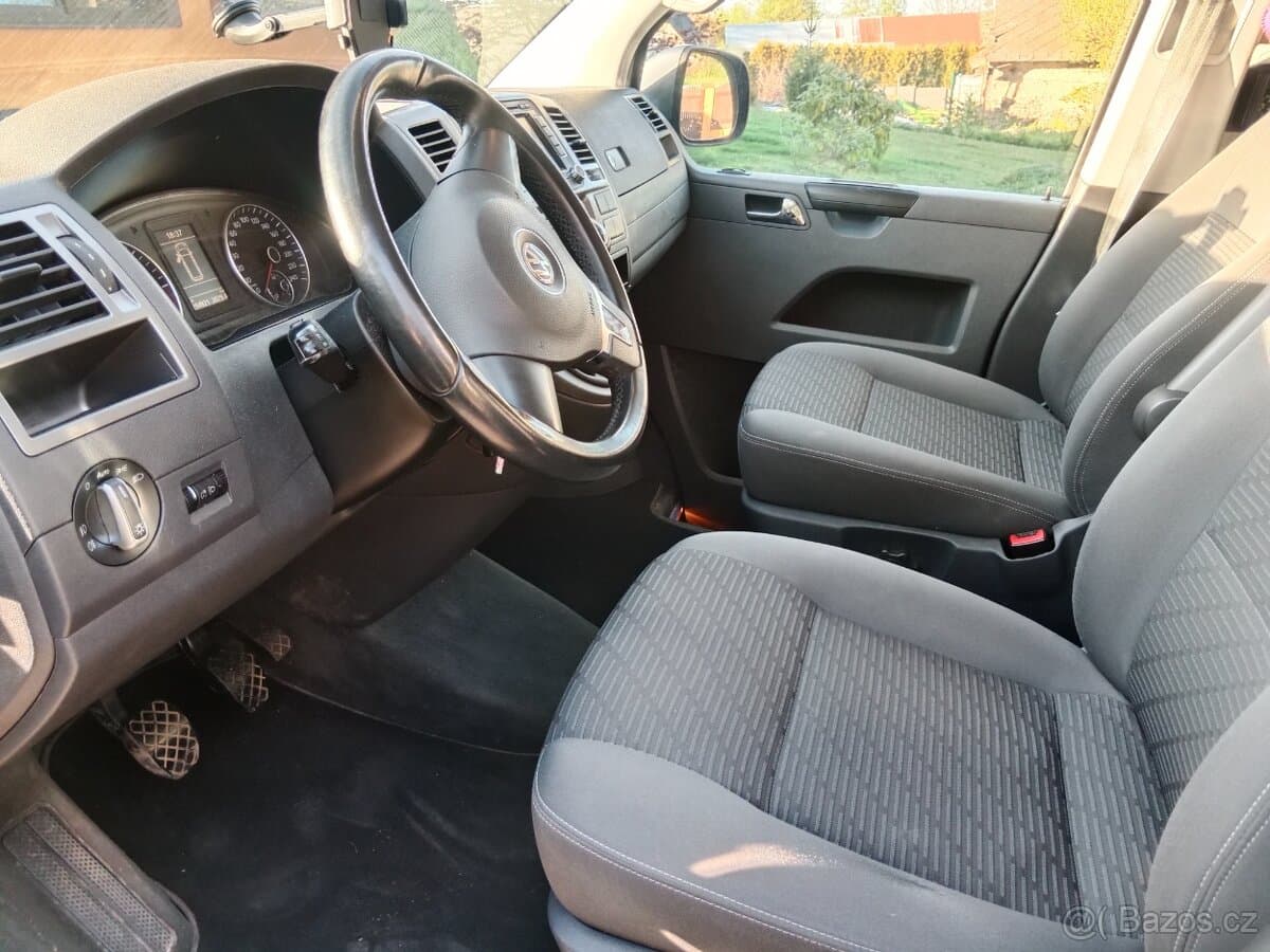 2014 Volkswagen MULTIVAN - 10