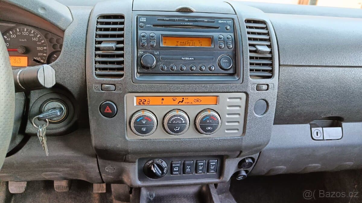 2006 Nissan NAVARA - 10