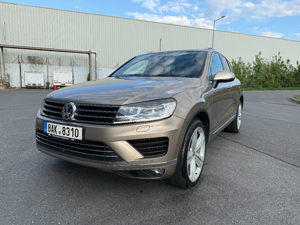 2015 Volkswagen TOUAREG - 10