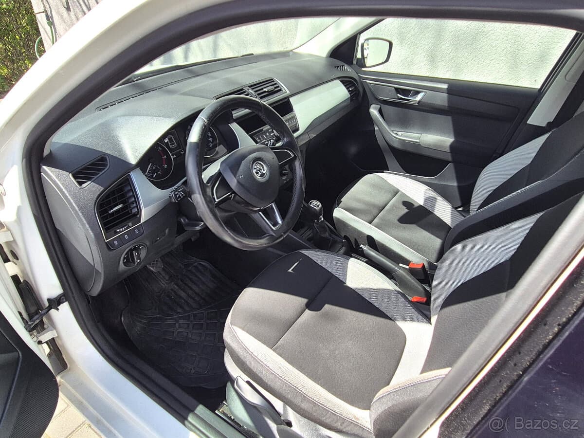 2015 Škoda FABIA - 10