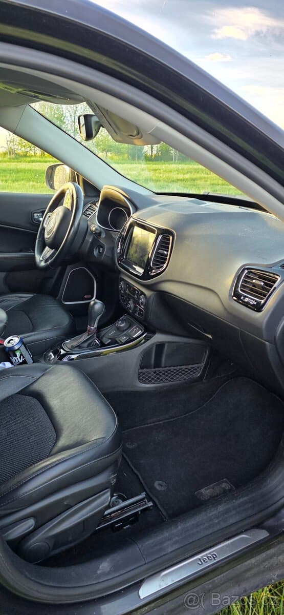 2017 Jeep COMPASS - 10