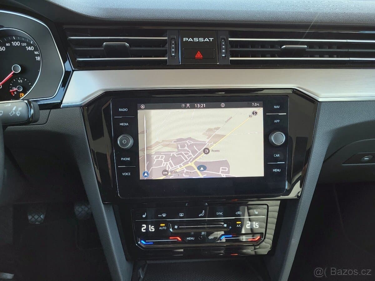 2022 Volkswagen PASSAT - 10