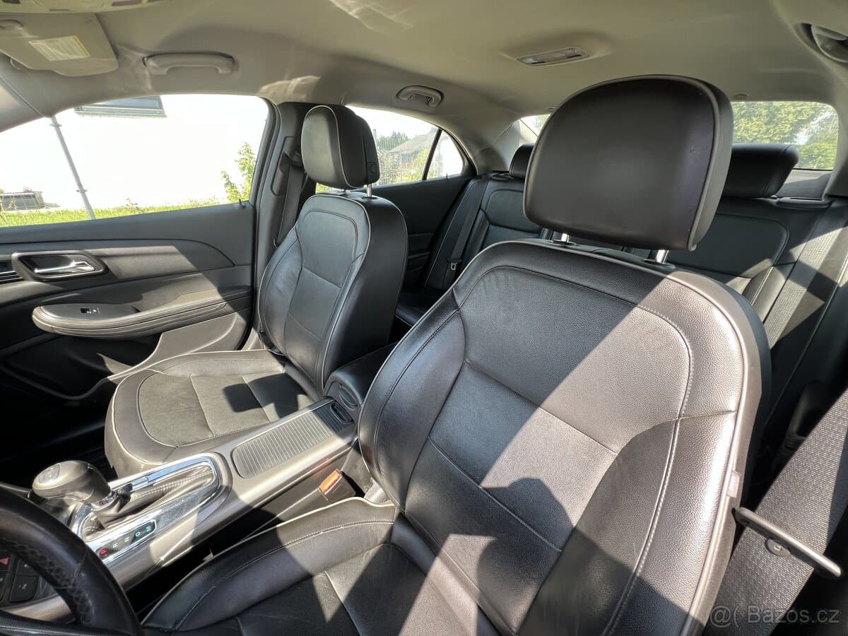2014 Chevrolet MALIBU - 10