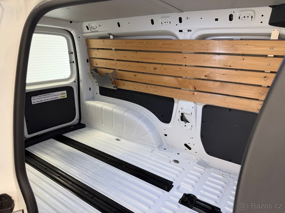 2019 Volkswagen CADDY - 10