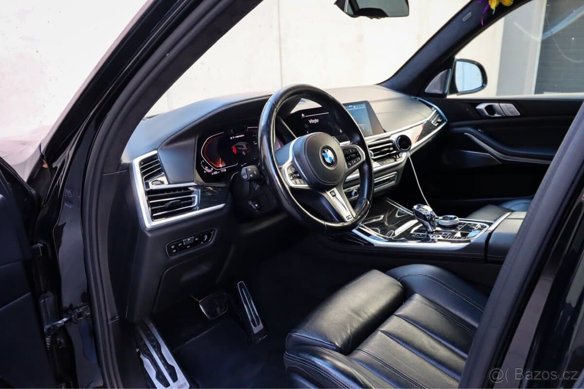 2021 BMW X7 - 10