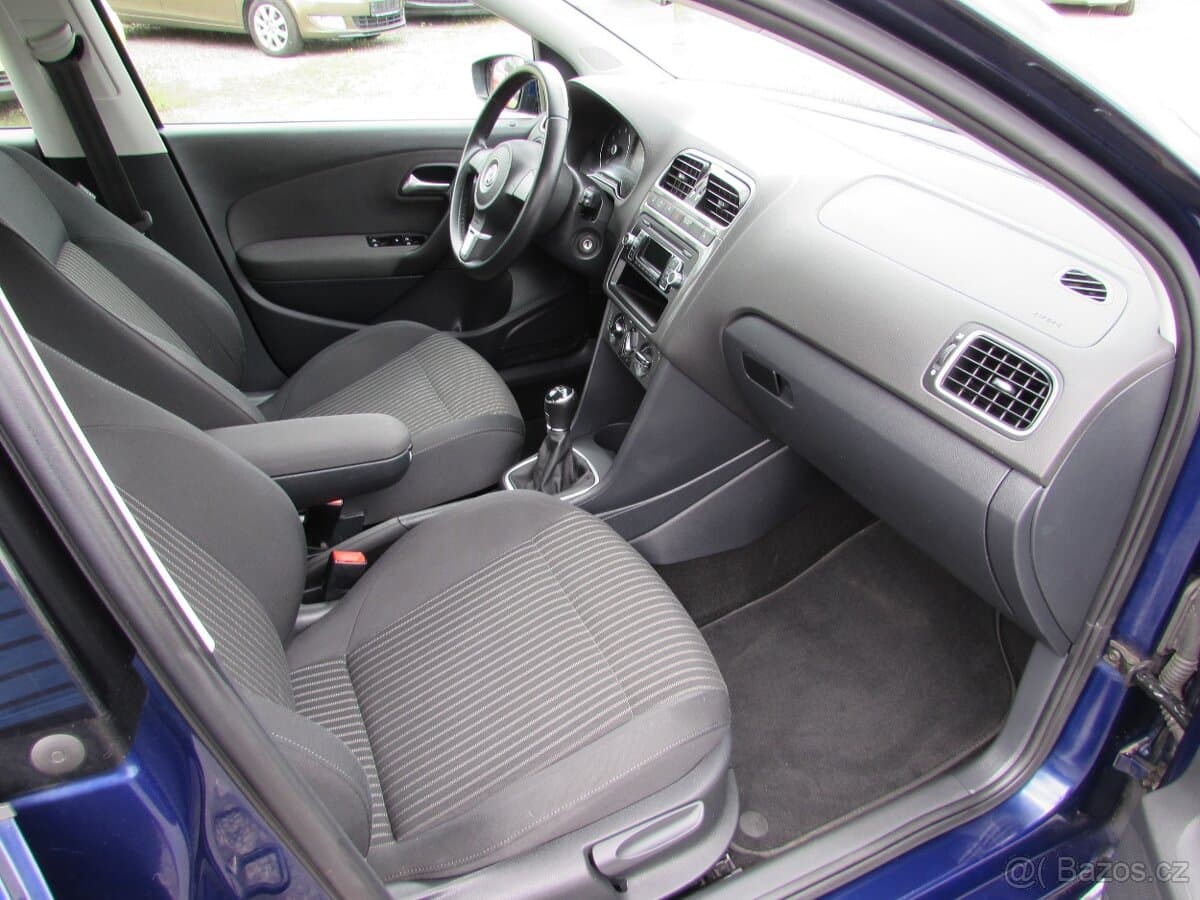 2012 Volkswagen POLO - 10