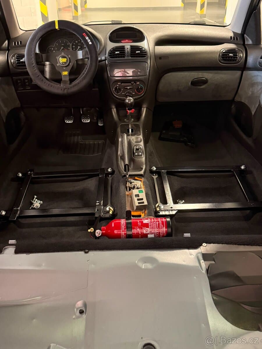 2000 Peugeot 206 - 10