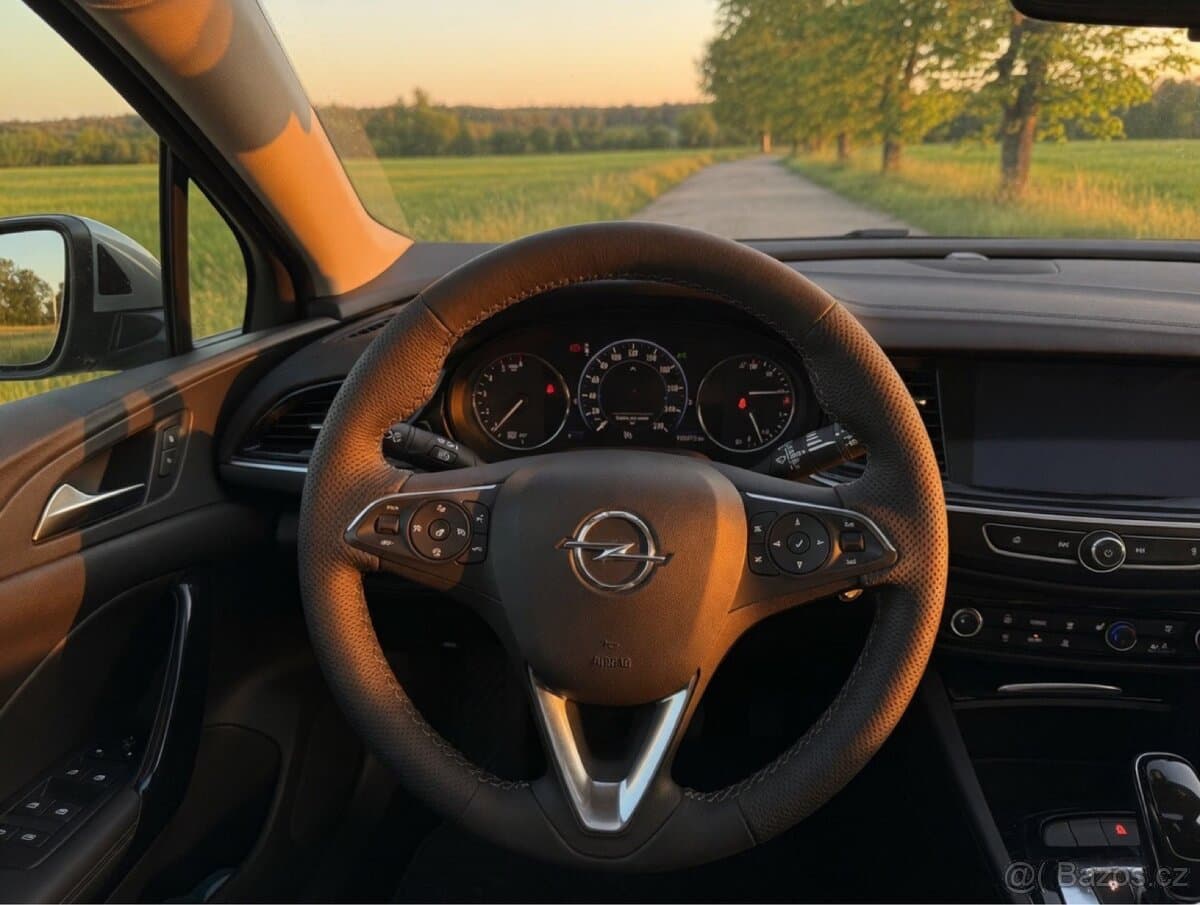 2020 Opel INSIGNIA - 10