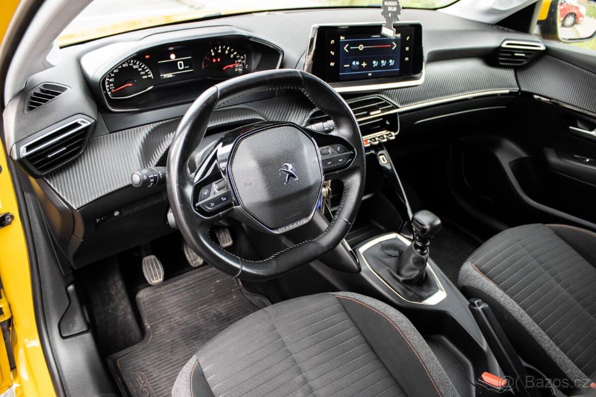 2020 Peugeot 208 - 10