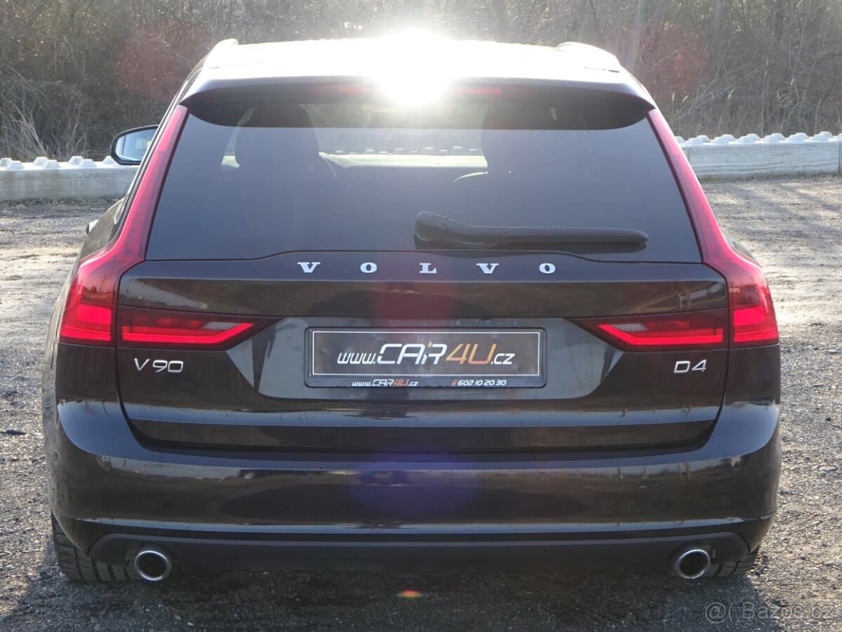 2020 Volvo V90 - 10
