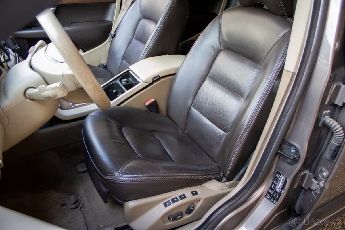2010 Volvo XC70 - 10