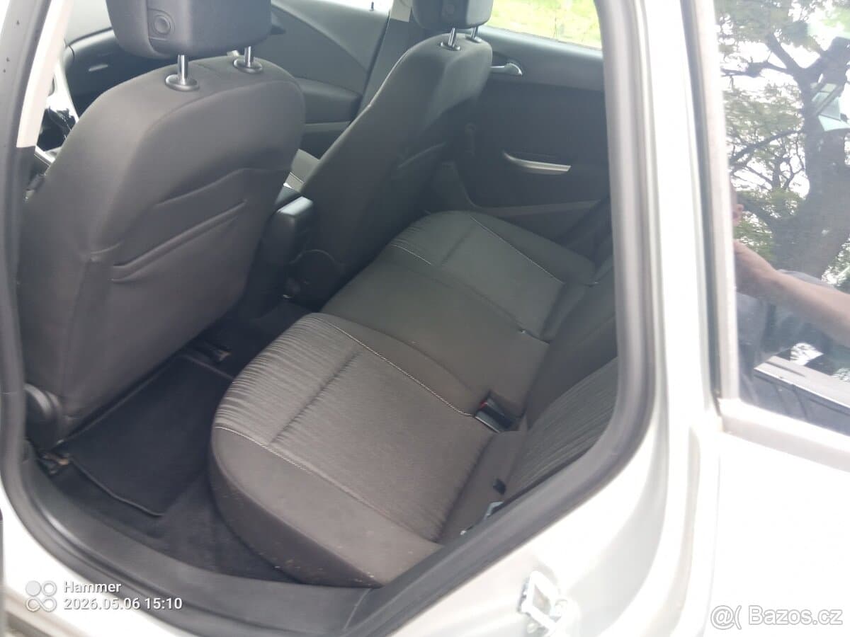 2011 Opel ASTRA - 10