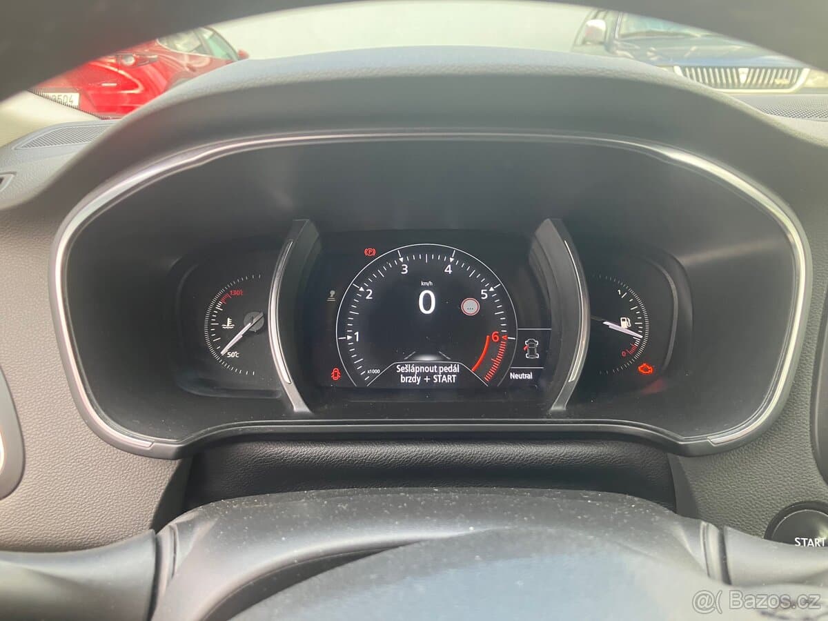2019 Renault MEGANE - 10