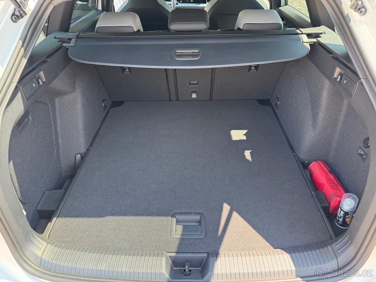 Volkswagen GOLF - 10