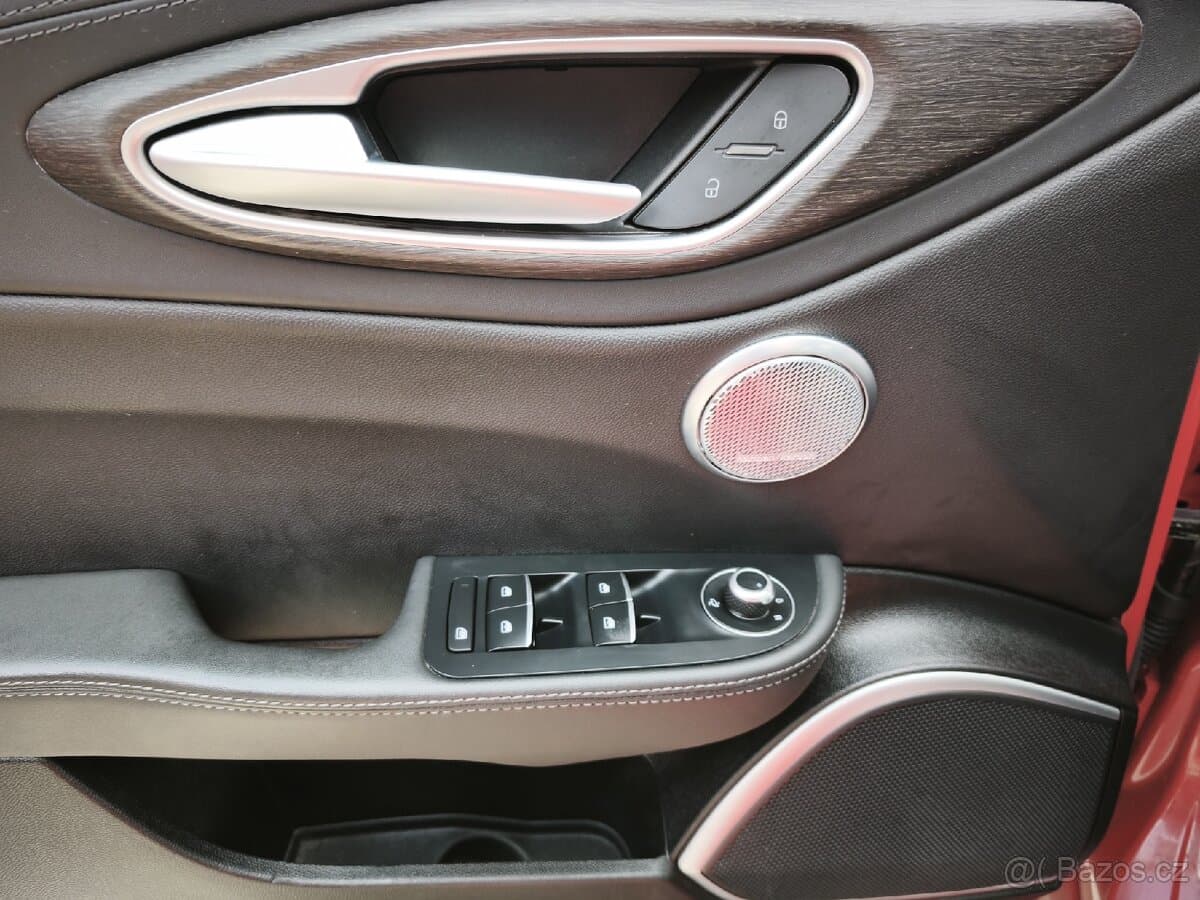 2022 Alfa Romeo GIULIA - 10