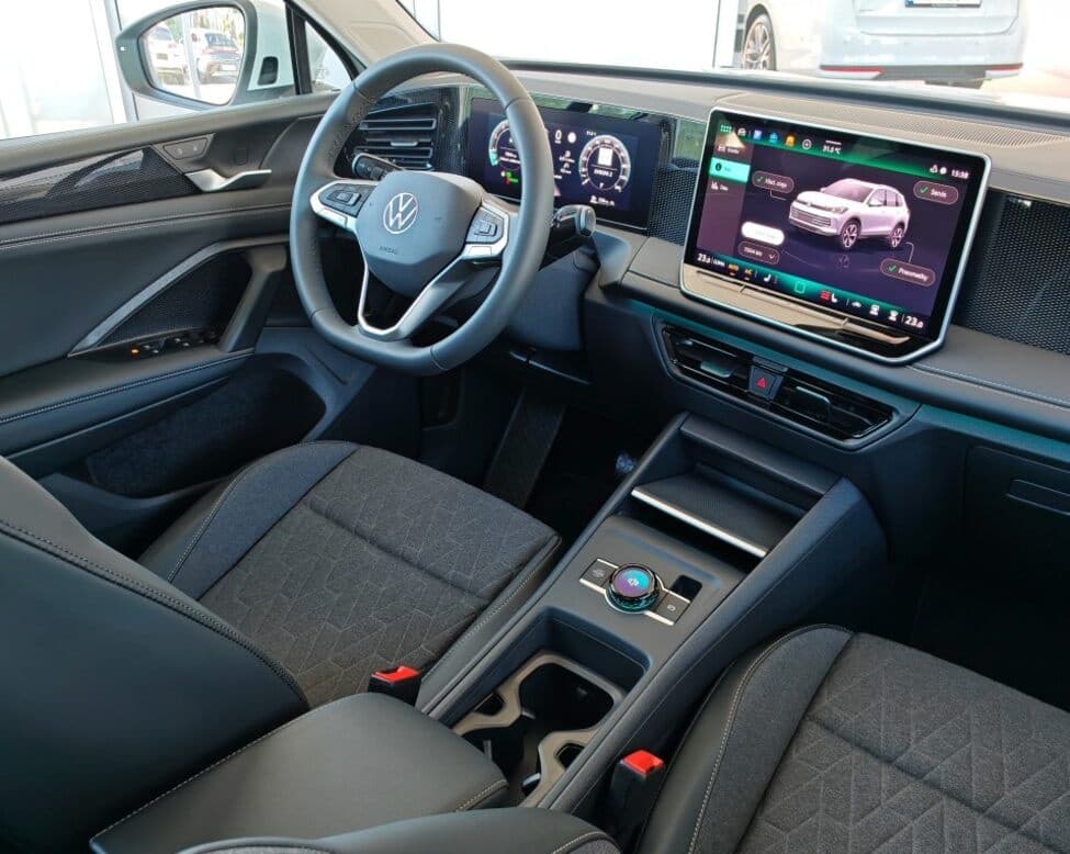 2025 Volkswagen TIGUAN - 10