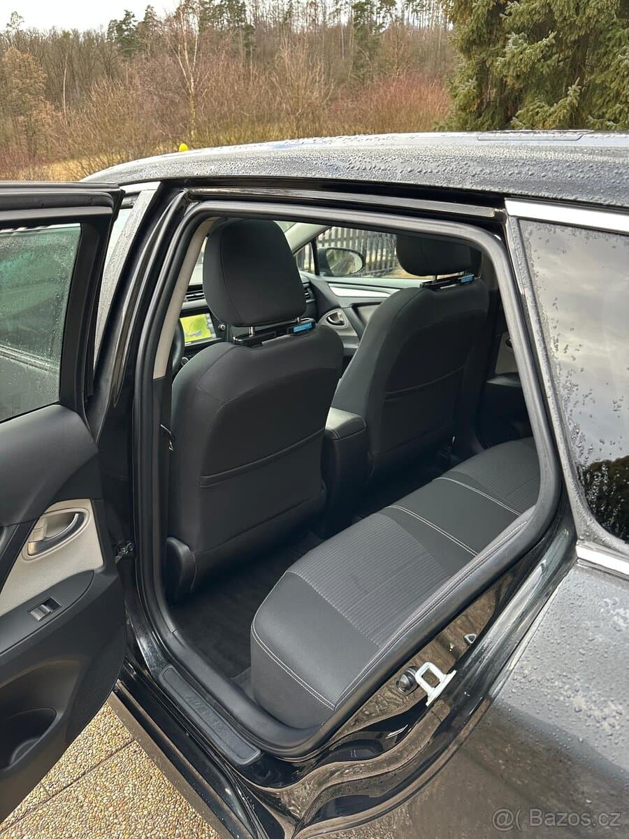 2015 Toyota AVENSIS - 10