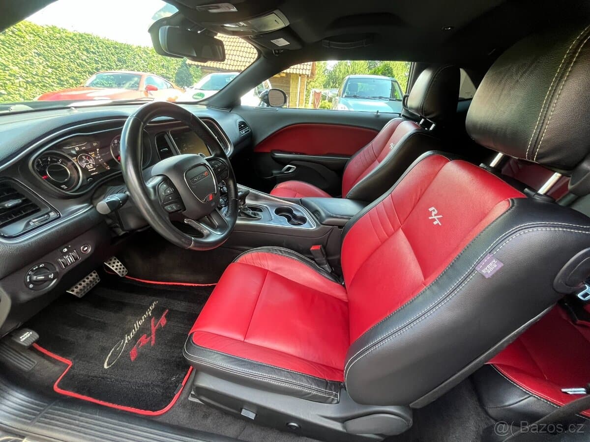 2015 Dodge CHALLENGER - 10