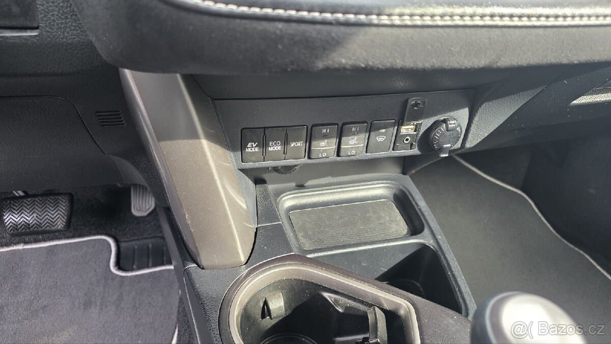 2019 Toyota RAV4 - 10