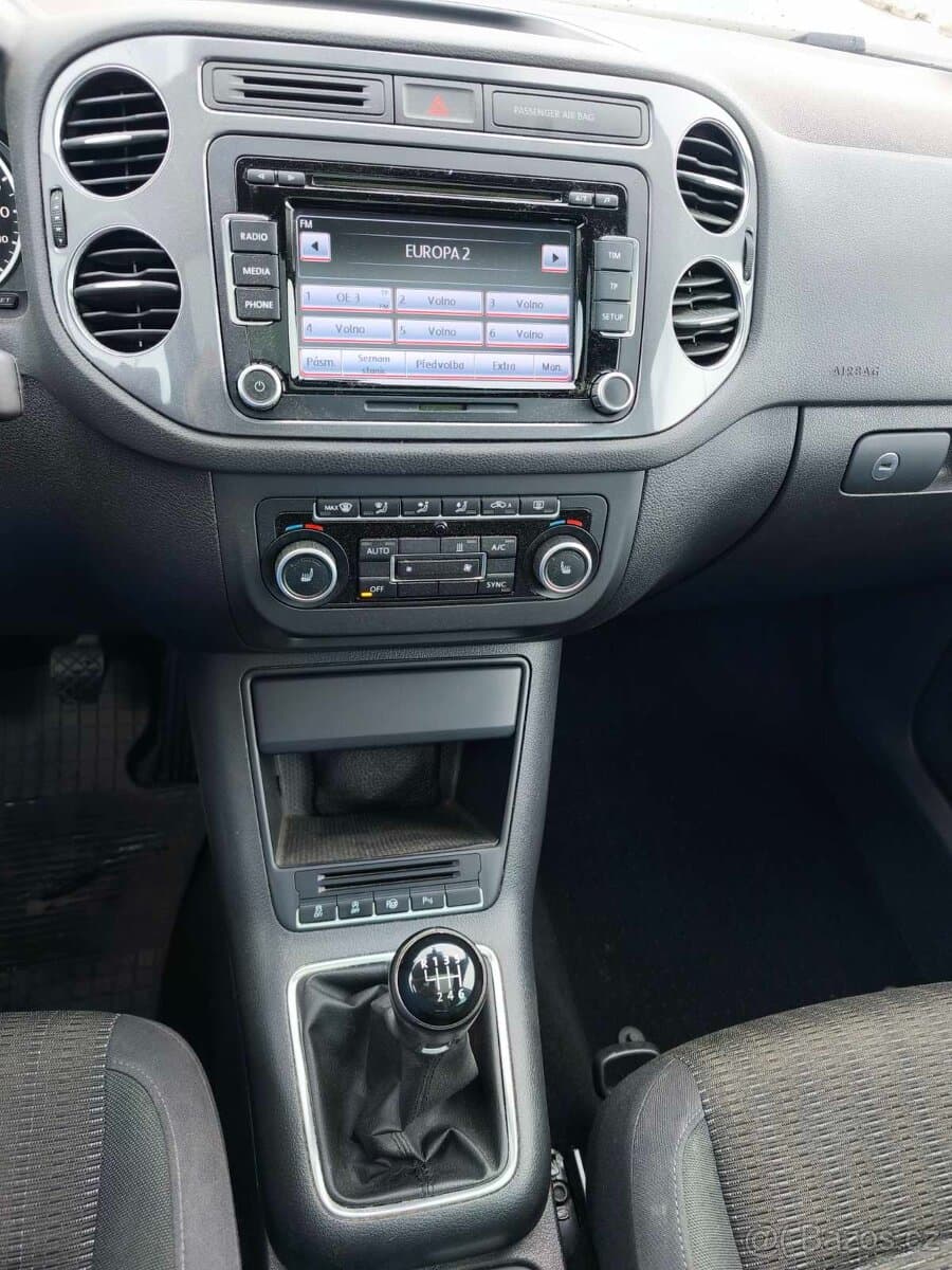 2012 Volkswagen TIGUAN - 10