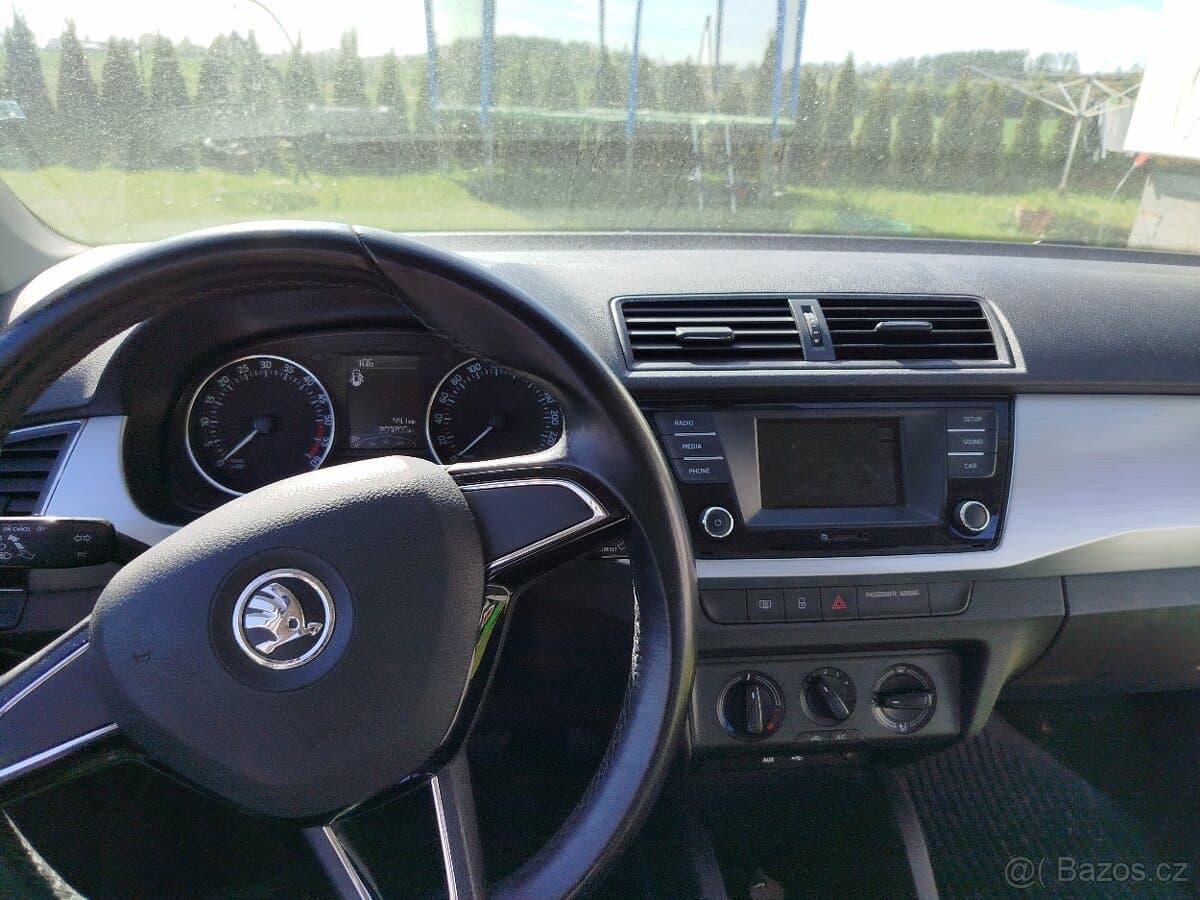 2016 Škoda FABIA - 10