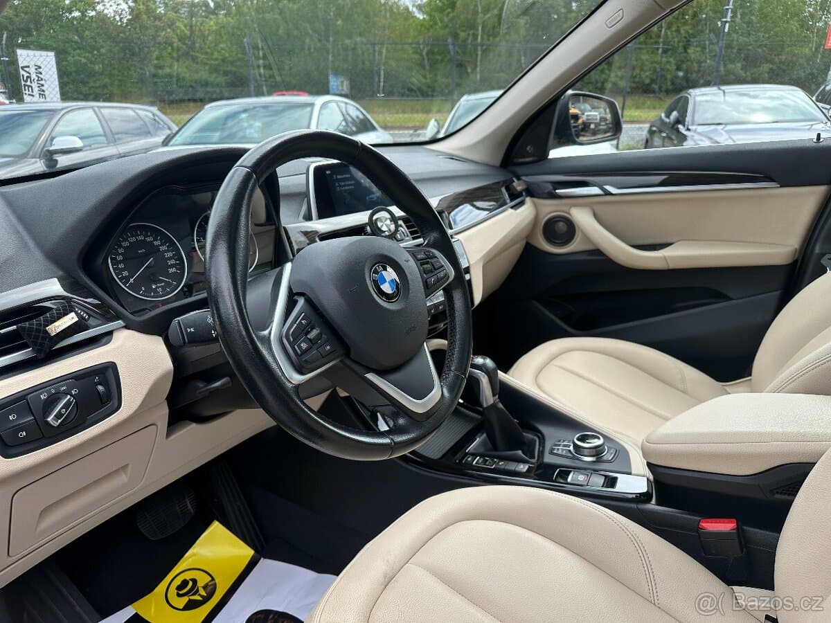 2017 BMW X1 - 10