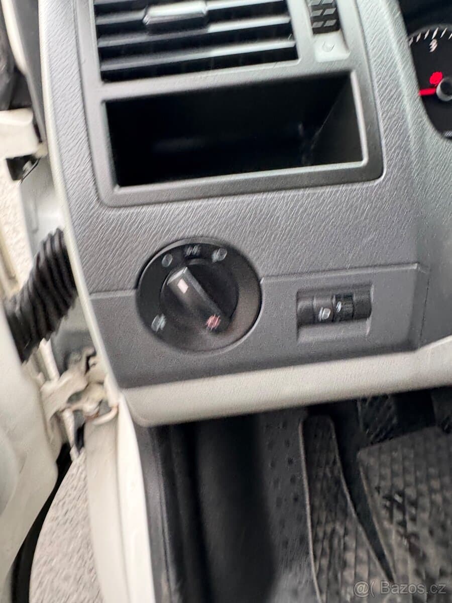 2011 Volkswagen TRANSPORTER - 10