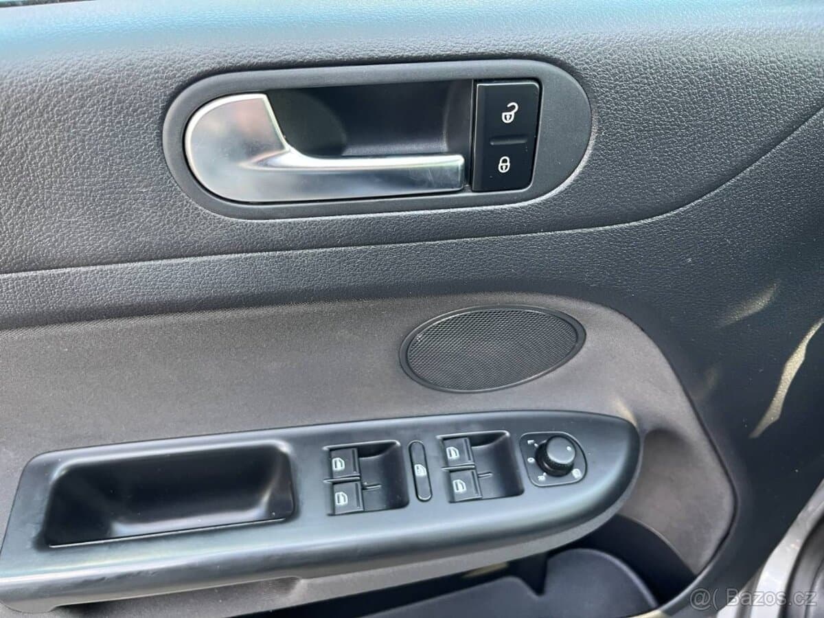 2012 Volkswagen GOLF - 10