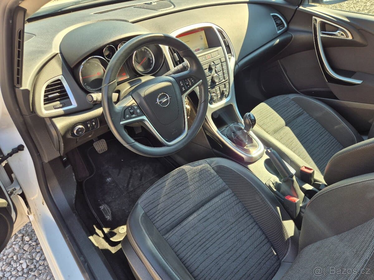 2014 Opel ASTRA - 10