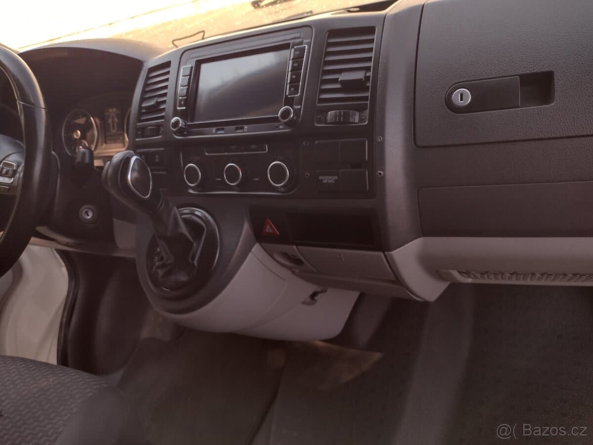 2013 Volkswagen TRANSPORTER - 10