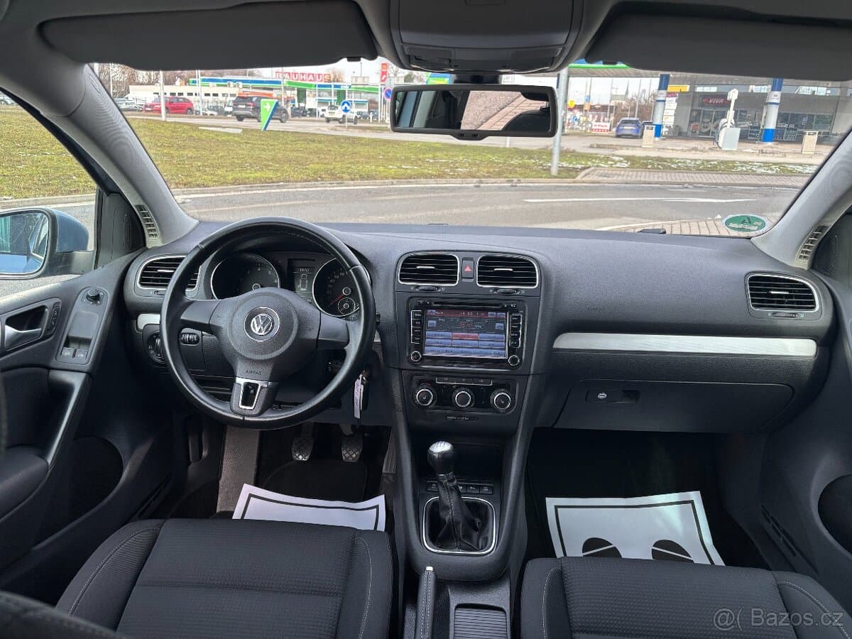 2010 Volkswagen GOLF - 10