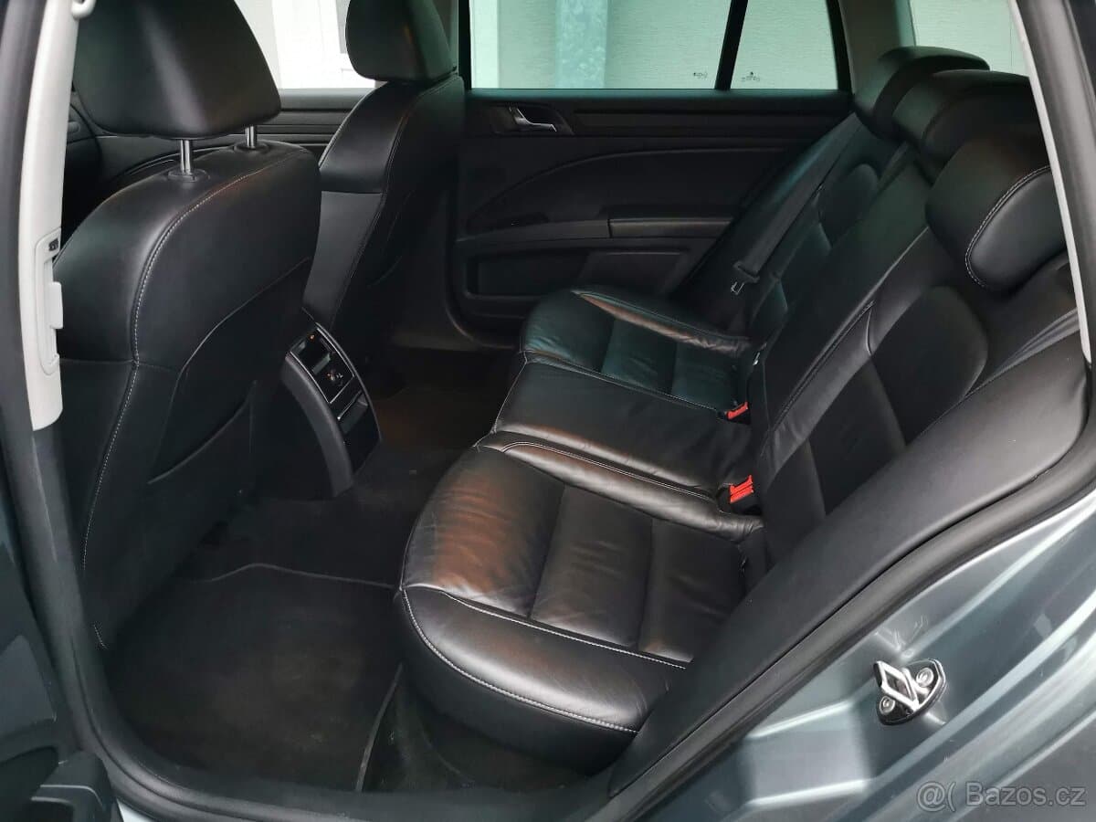 2011 Škoda SUPERB - 10