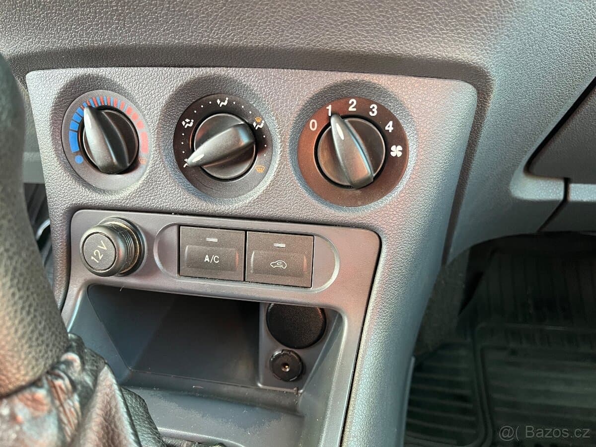 2013 Ford TOURNEO - 10