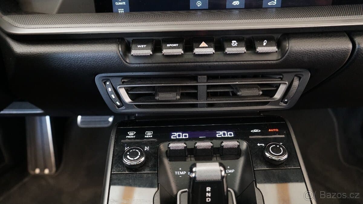 2021 Porsche 911 - 10
