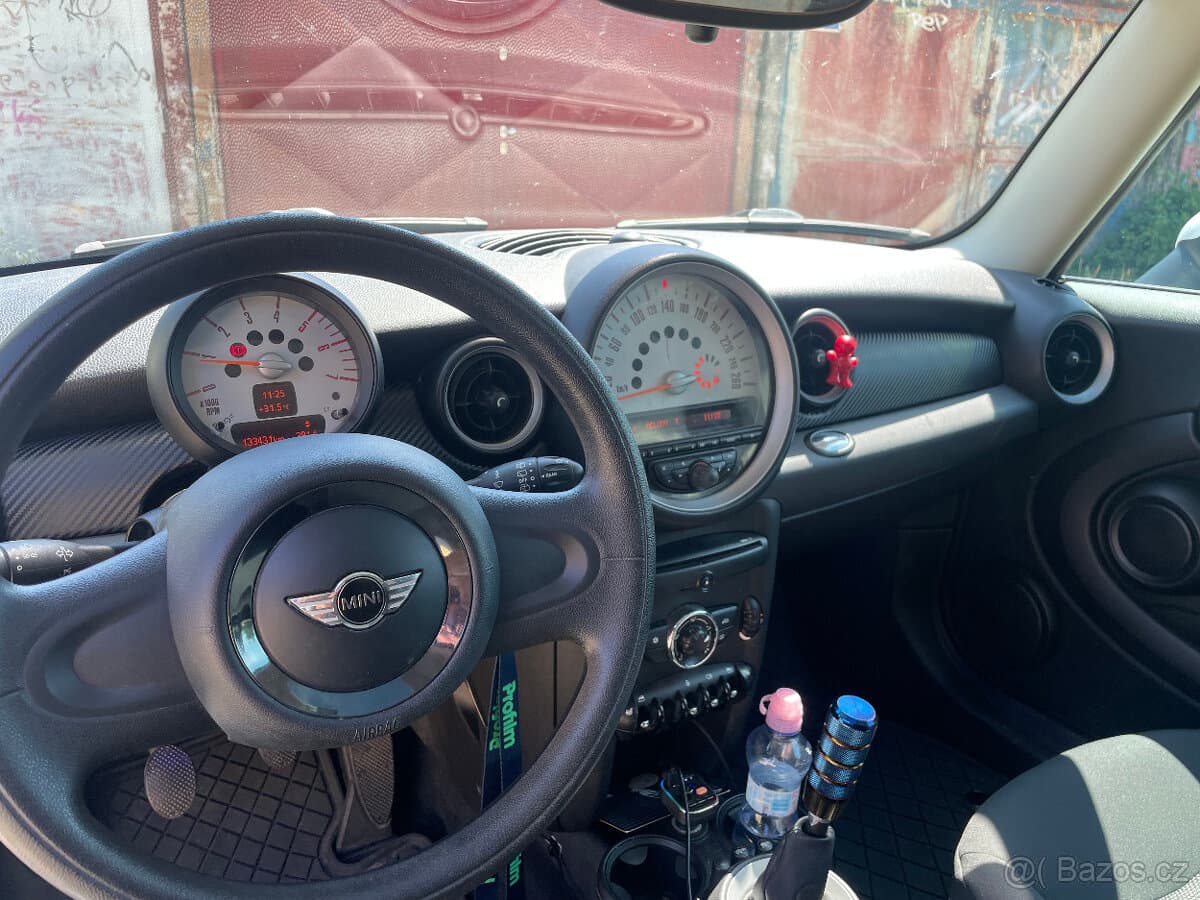 2011 Mini COOPER - 10