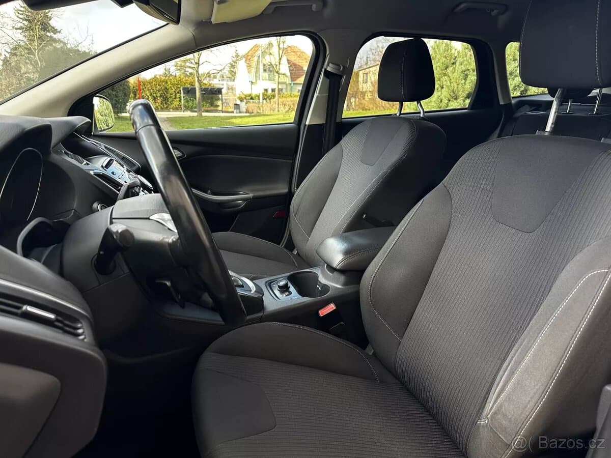 2012 Ford FOCUS - 10