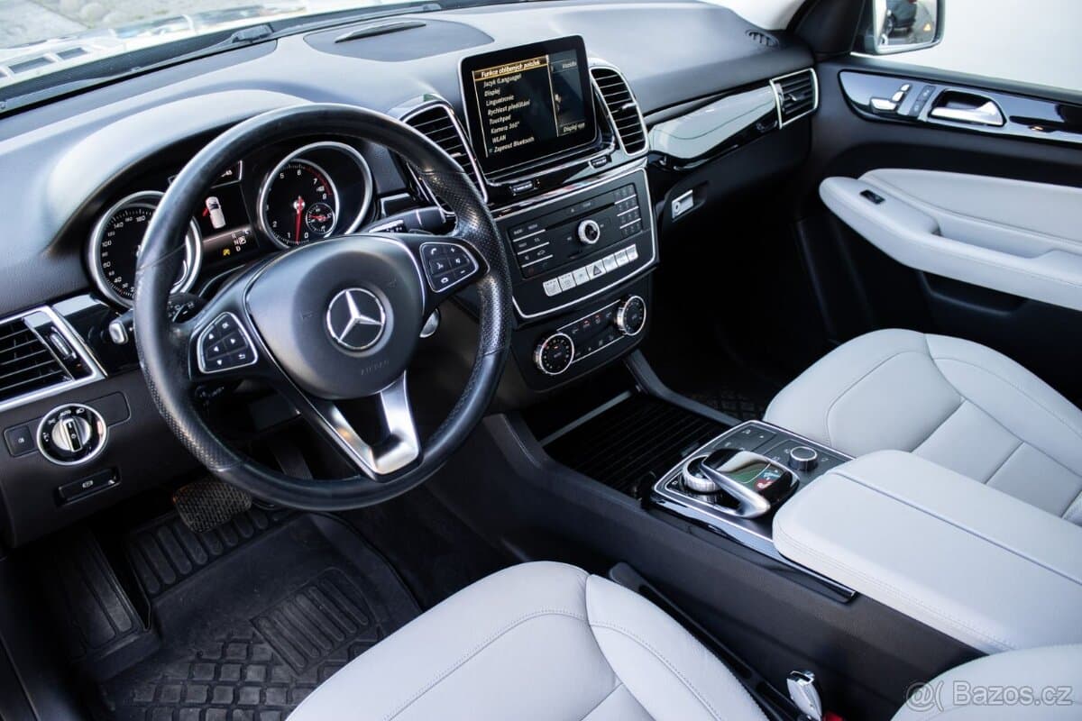 2017 Mercedes-Benz GL - 10