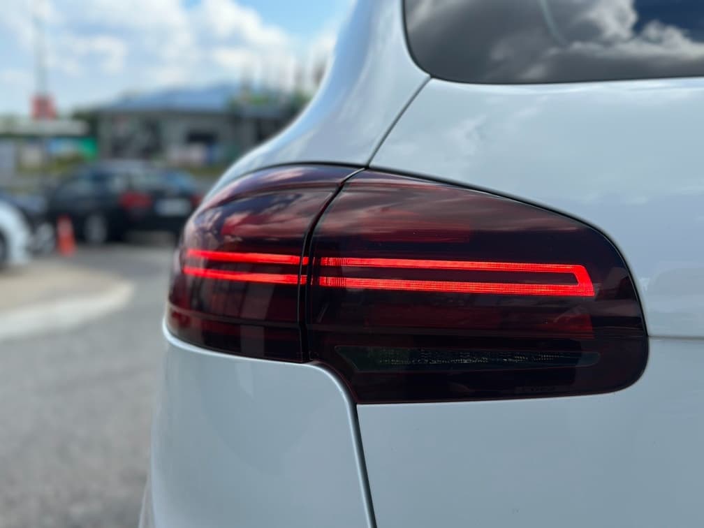 2015 Porsche CAYENNE - 10
