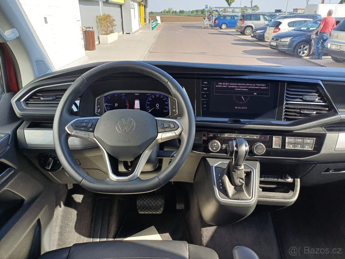 Volkswagen MULTIVAN - 10