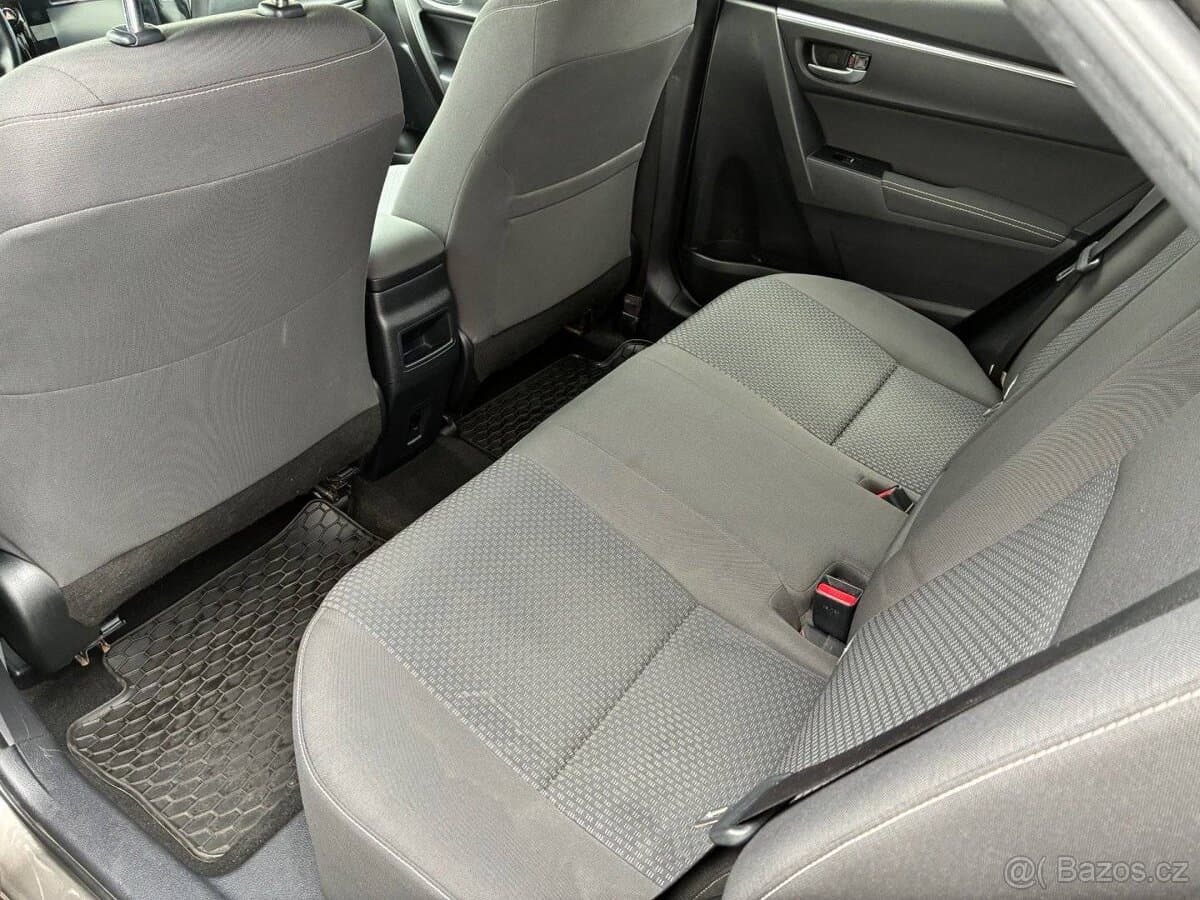 2018 Toyota COROLLA - 10