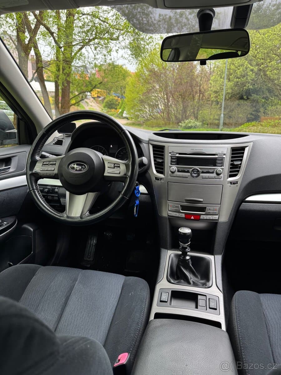 2011 Subaru OUTBACK - 10