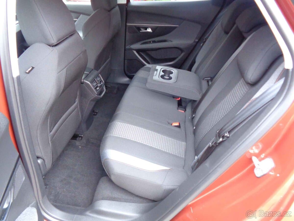 2020 Peugeot 3008 - 10